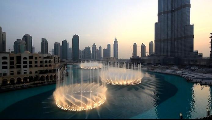 Dubai_Fountain_Lights_and_Water1