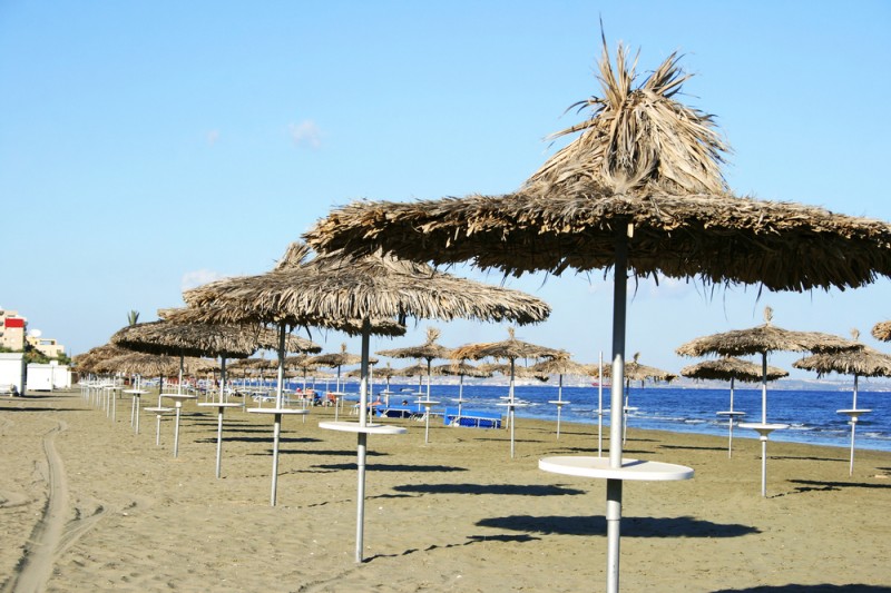 Ларнака пляж Маккензи Кипр