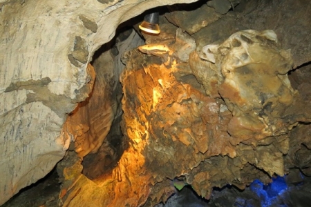 Пещера каменных цветов в Хайнане