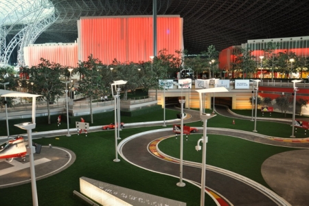 Тематический парк Ferrari Word в Абу-Даби